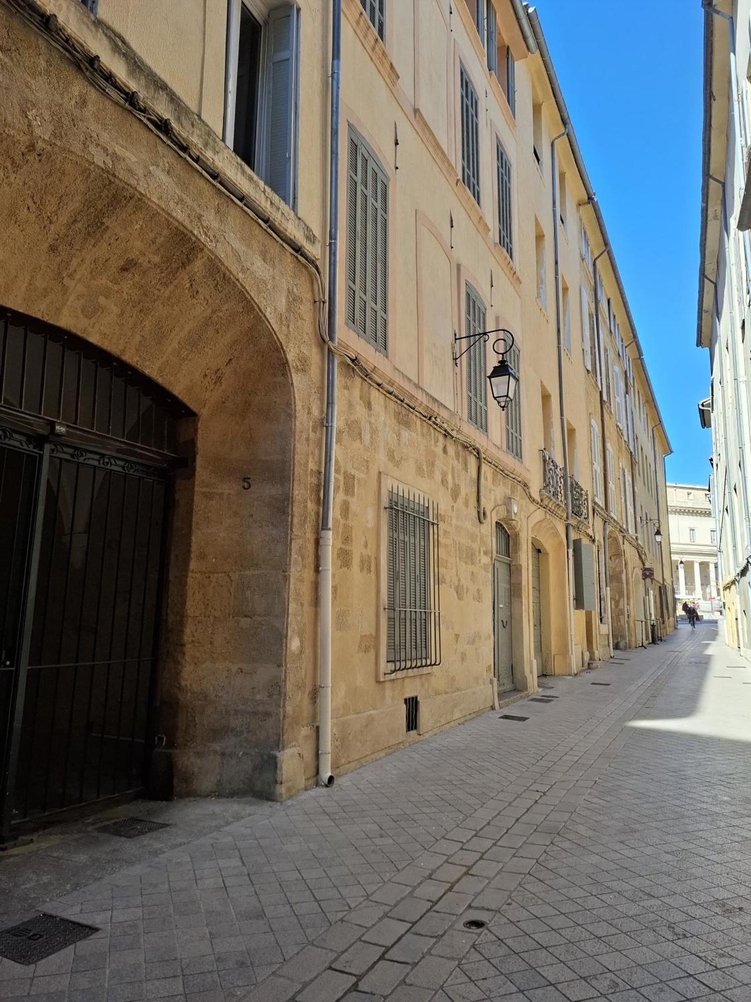 Le Yona Mirabeau - Appartement T3 Atypique Situe Dans Le Centre Ville Historique - Proche Rotonde Aix-en-Provence Kültér fotó